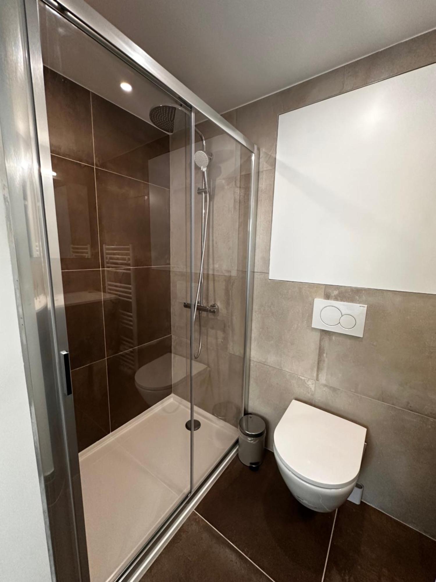 Guest house With Ensuite And Garden Brussels