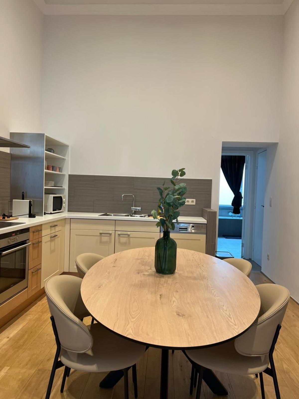 Quartier Louise Apartment Brussels