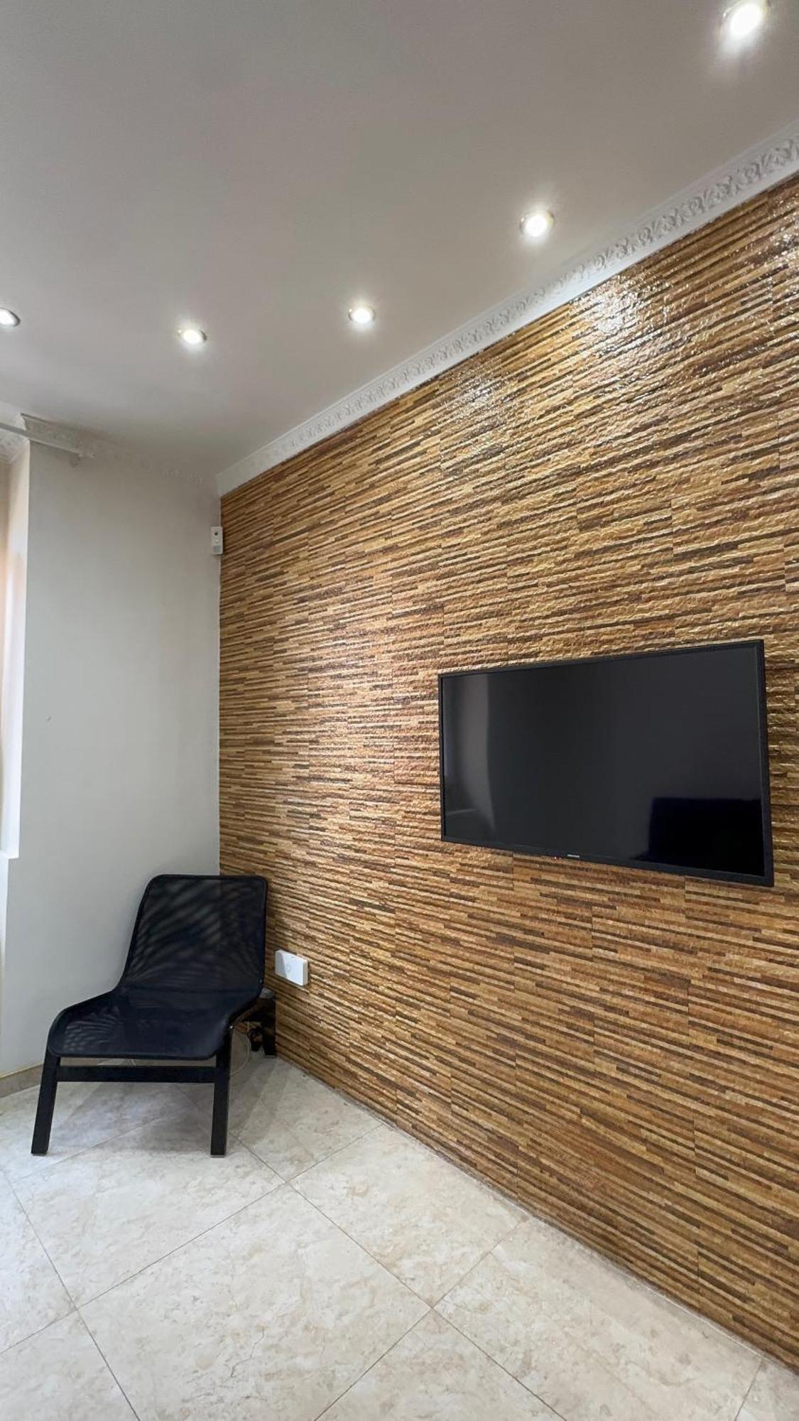 Luxury 2br & Jacuzzi Near Expo 12 & Ing Arena *