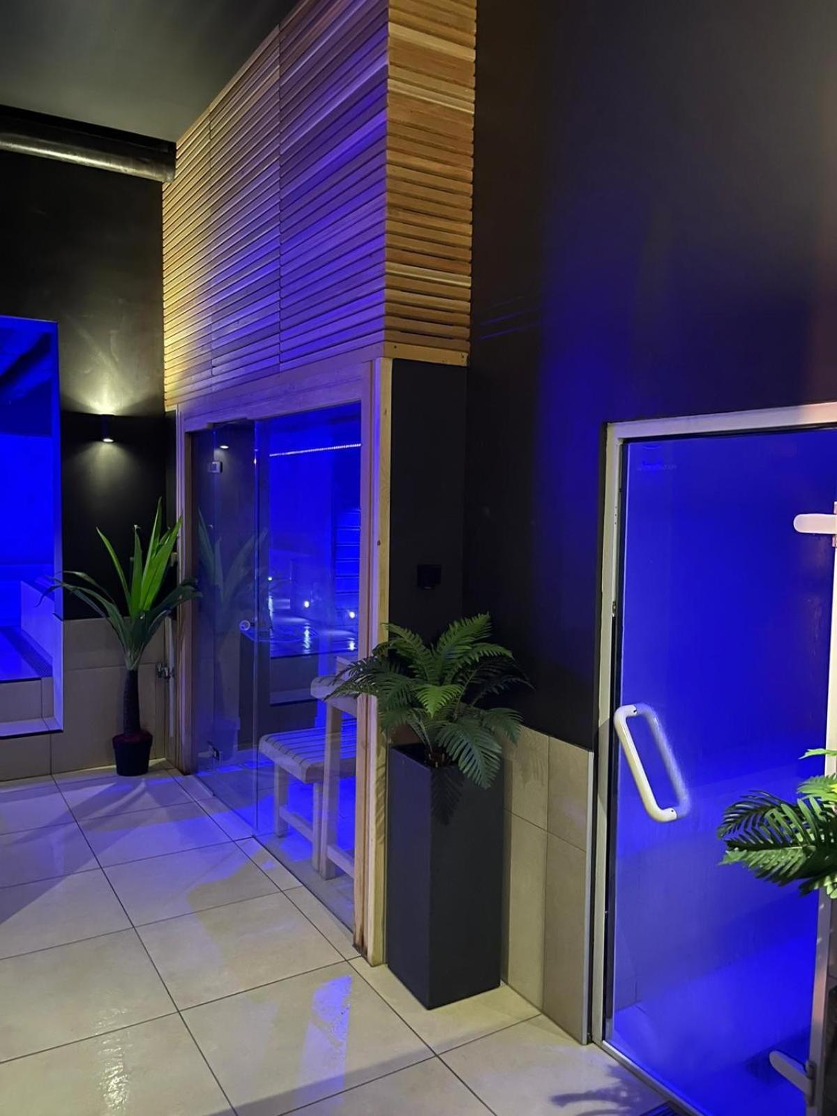 Quartier Louise Apartment *