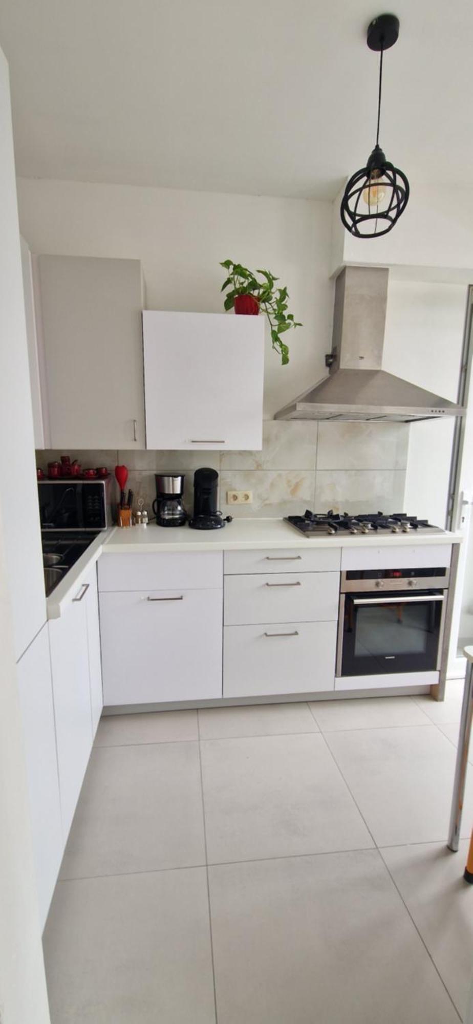 De La Grotte Apartment *