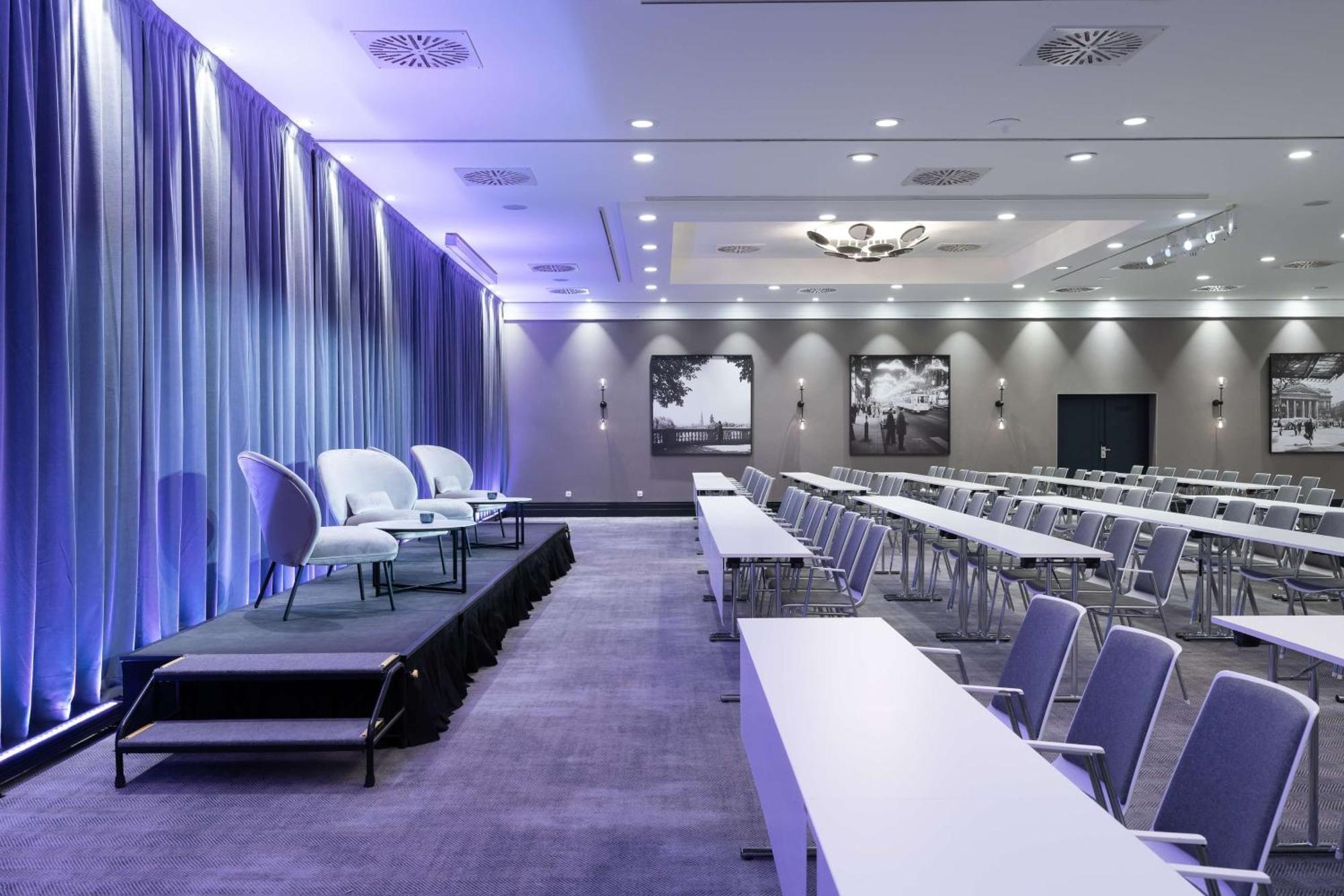 Radisson Collection Grand Place Hotel 5*