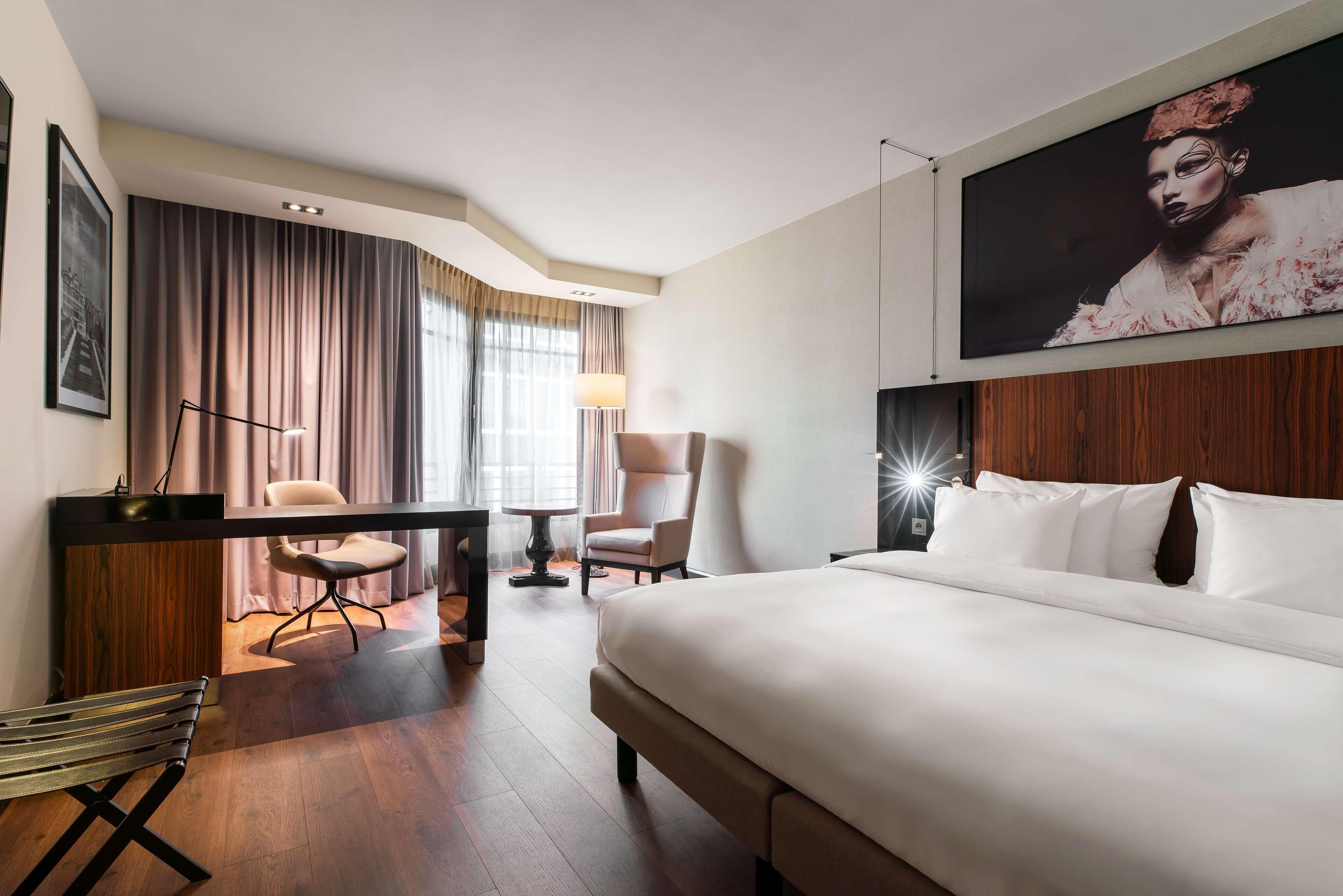 Radisson Collection Grand Place Hotel