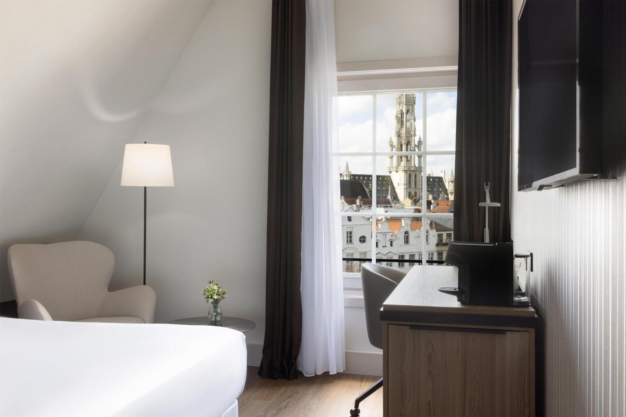 Nh Carrefour De L'europe Hotel