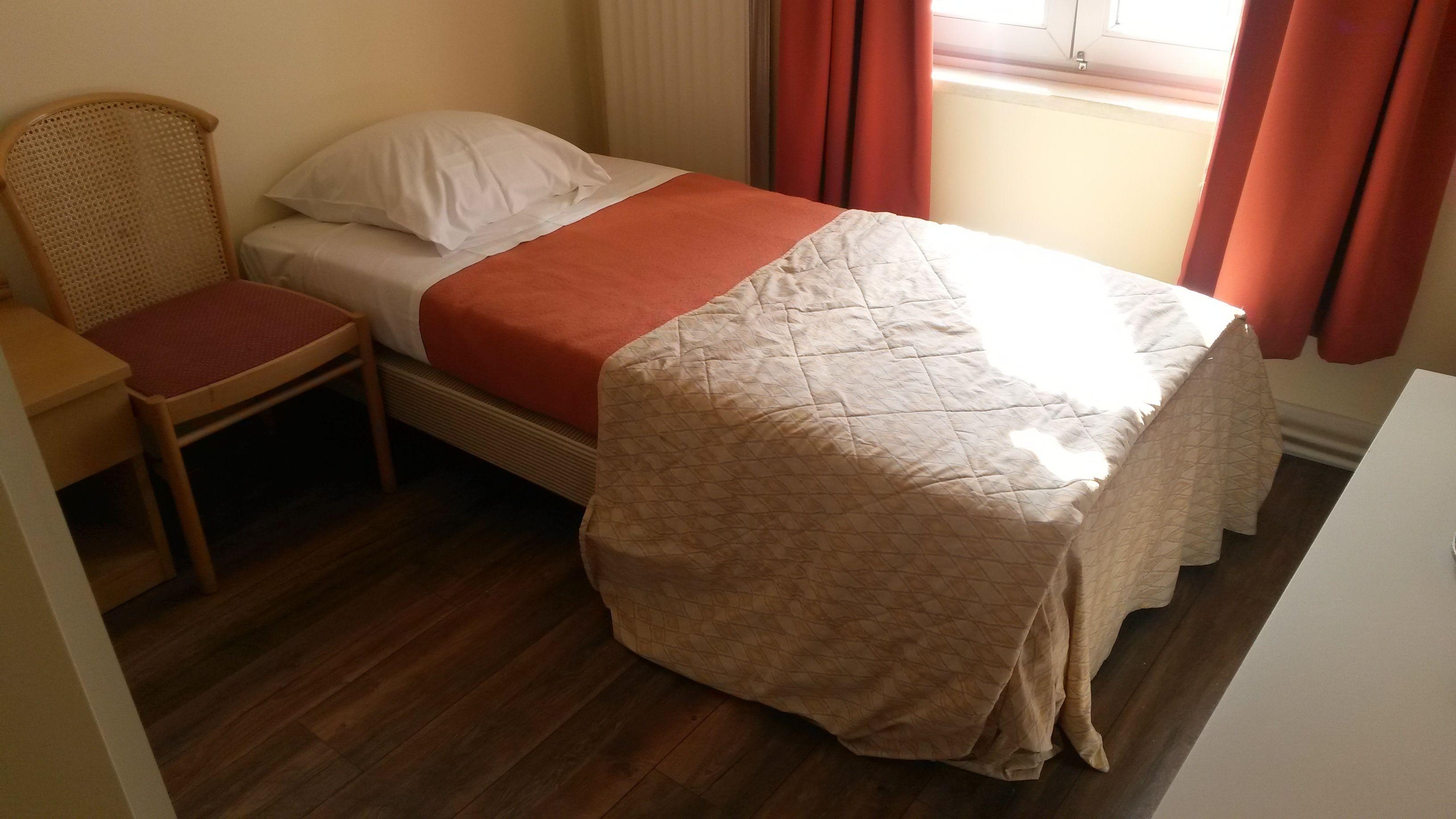 Hotel Queen Mary 3*