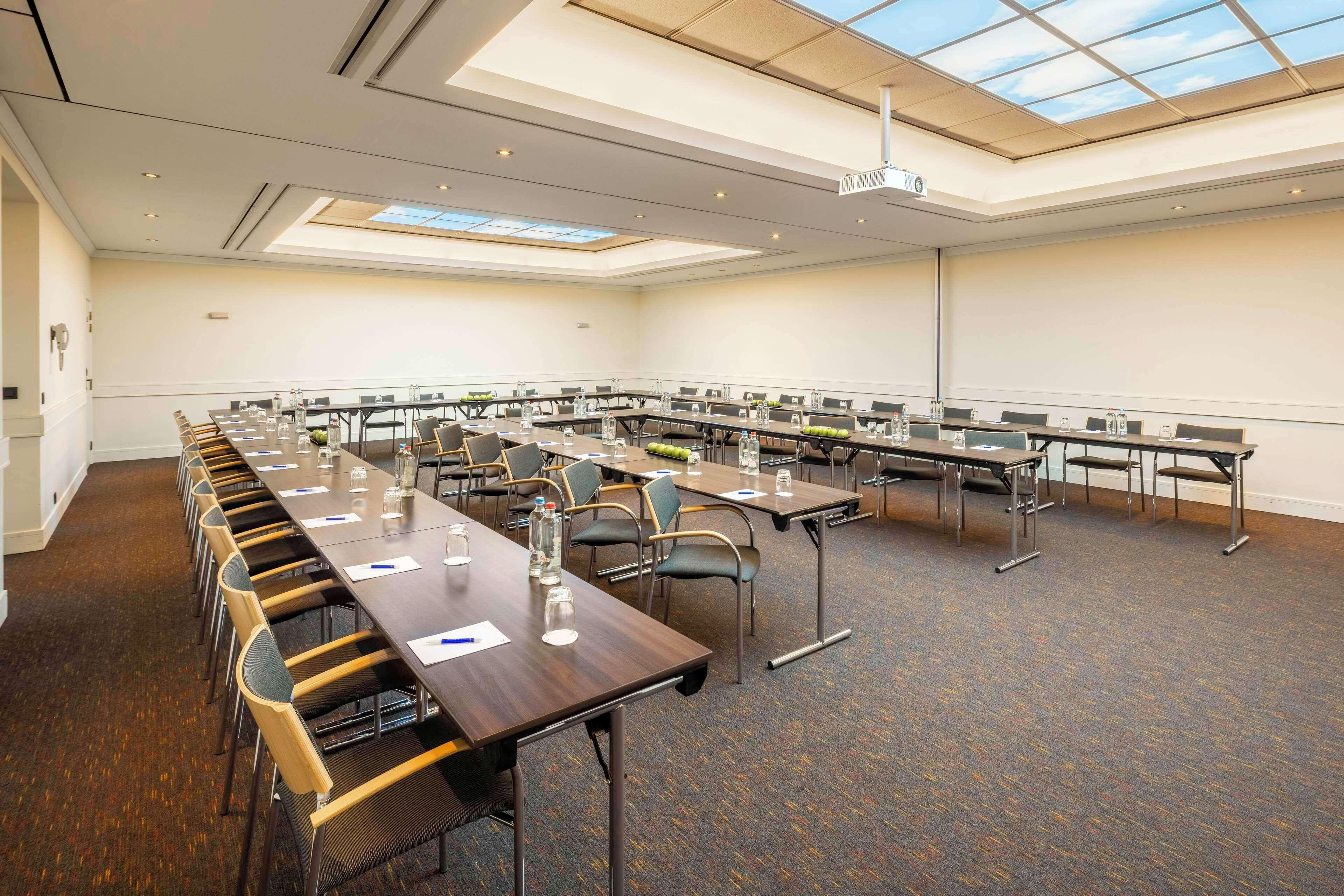 Nh Carrefour De L'europe Hotel