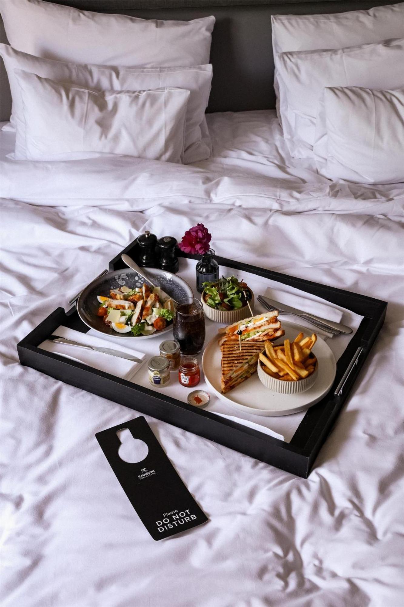 Radisson Collection Grand Place 5*