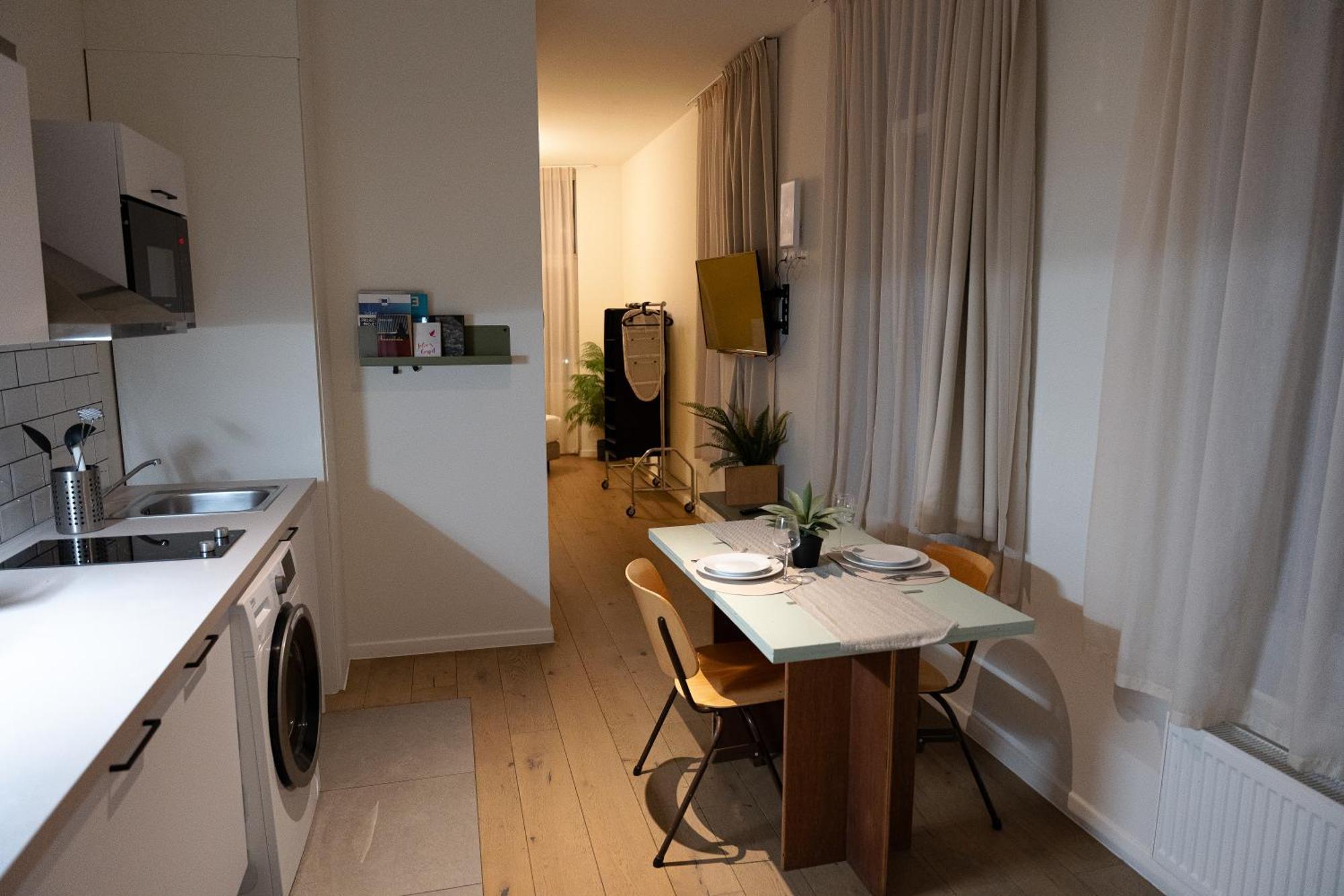 1 Cosy Avenue Louise Apartment Brussels