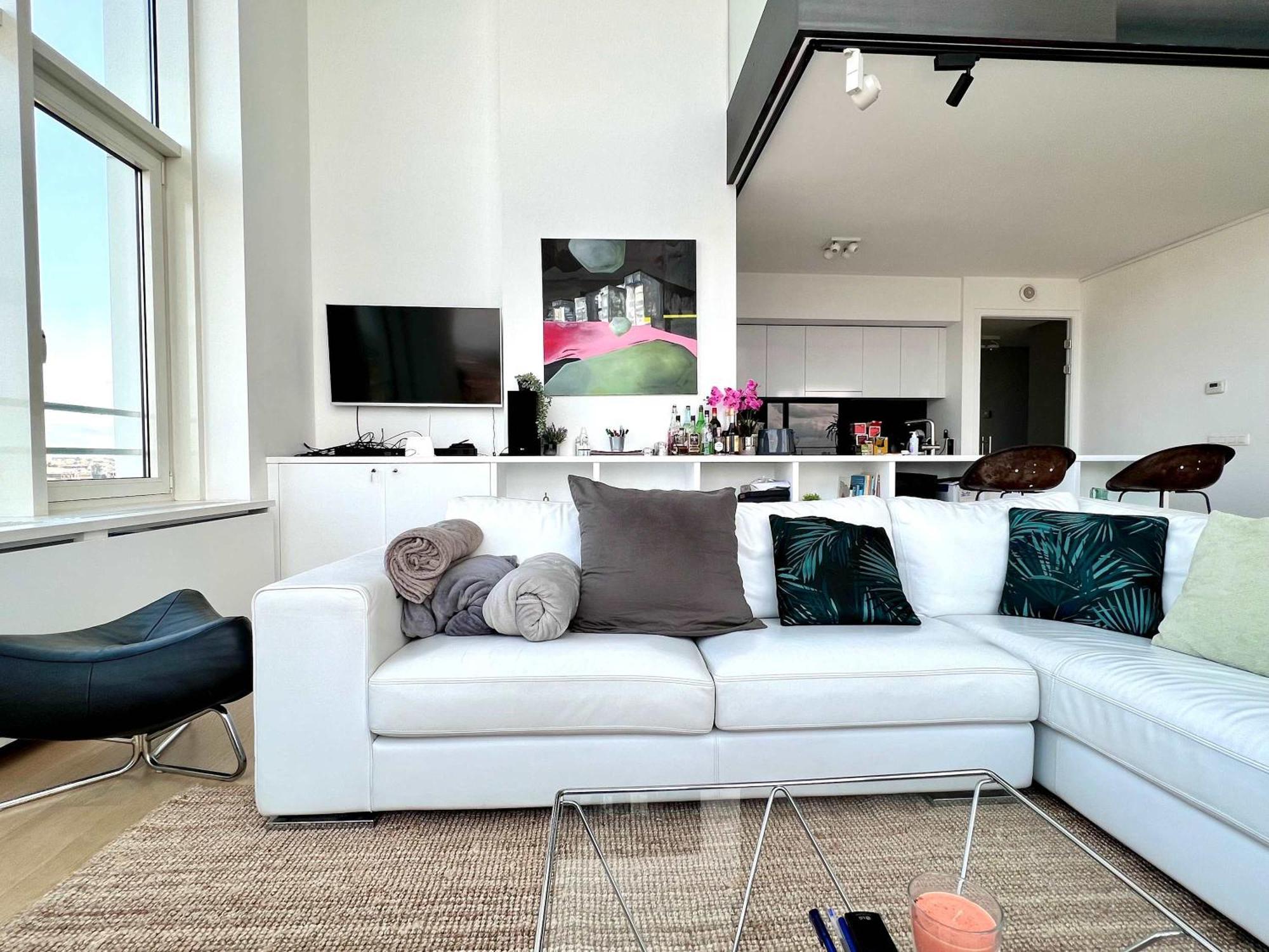 Luxury Skyline Penthouse In 220 M2 Of Elegance 4*