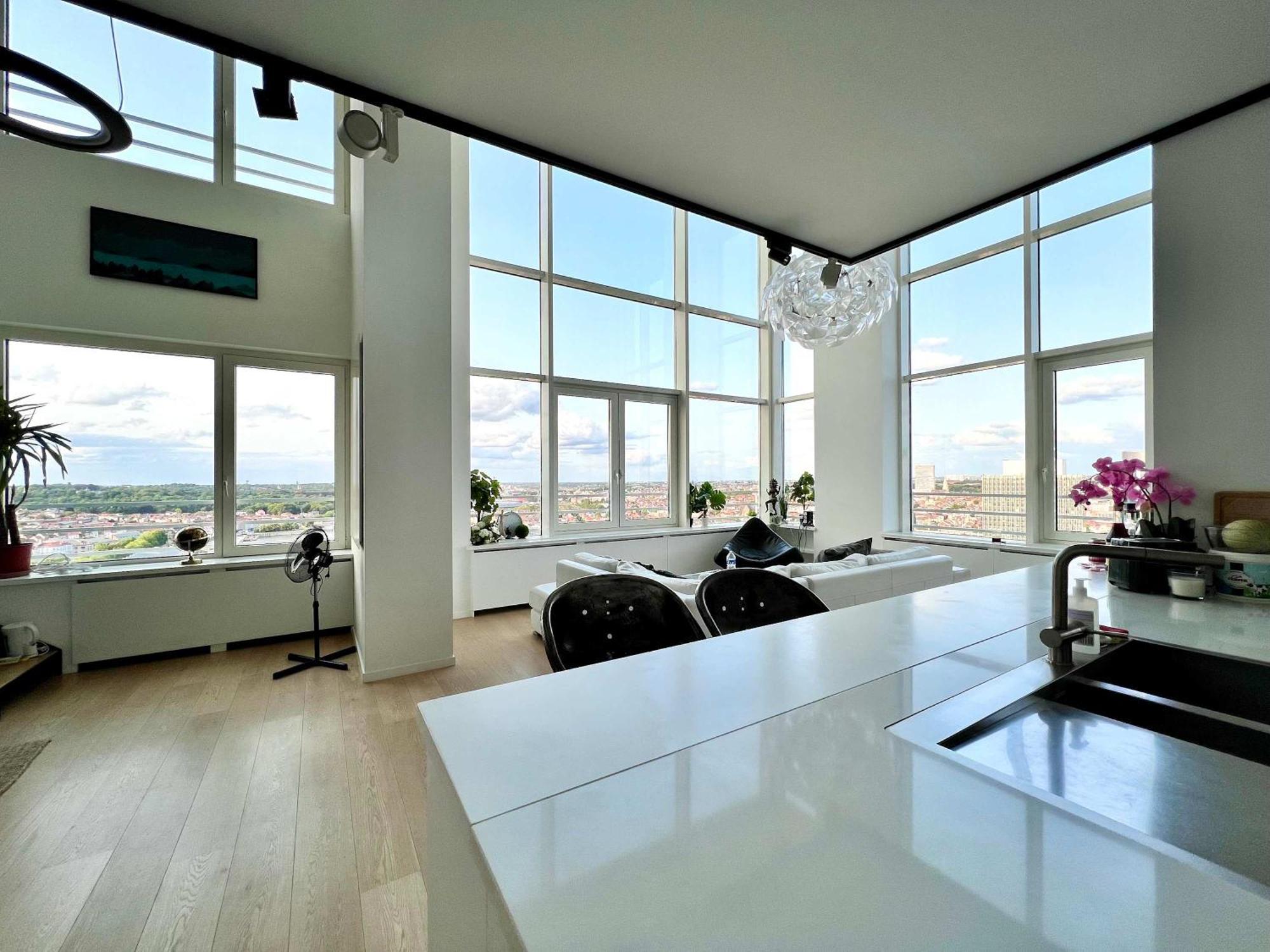 Luxury Skyline Penthouse In 220 M2 Of Elegance 4*