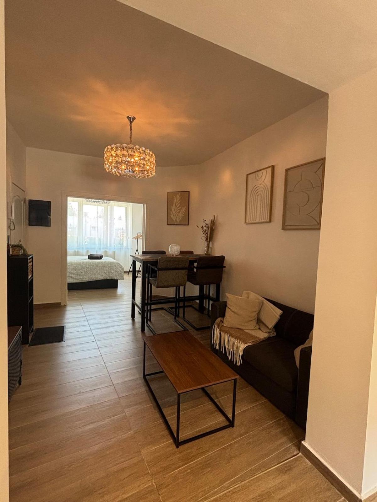 Modern In Brussels, Ground Floor Apartment *