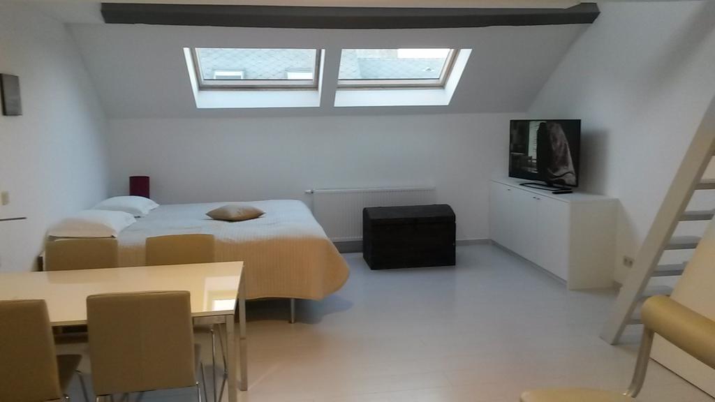 Midi 3* Saint-Gilles