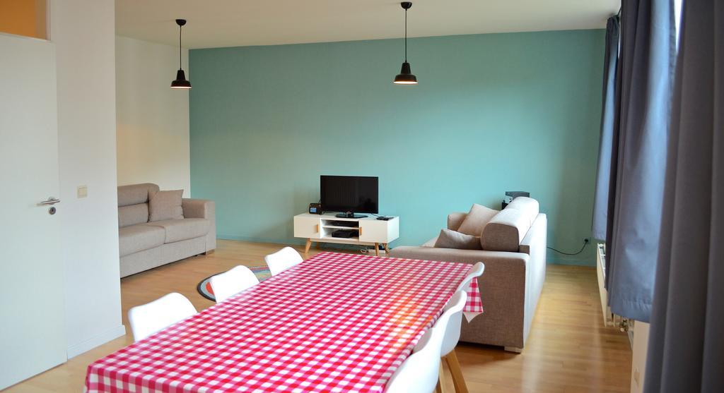 Apartment Tour & Taxis 2