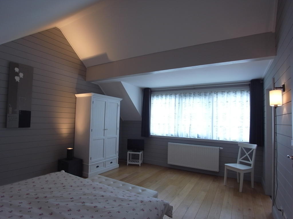 Apartment House In The City *