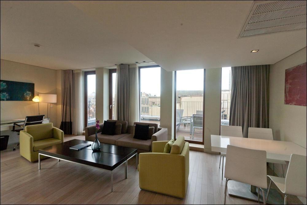 B-aparthotel Grand Place Khách sạn hẻo lánh