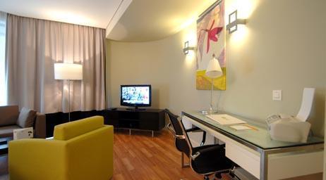 B-aparthotel Montgomery Aparthotel 4*