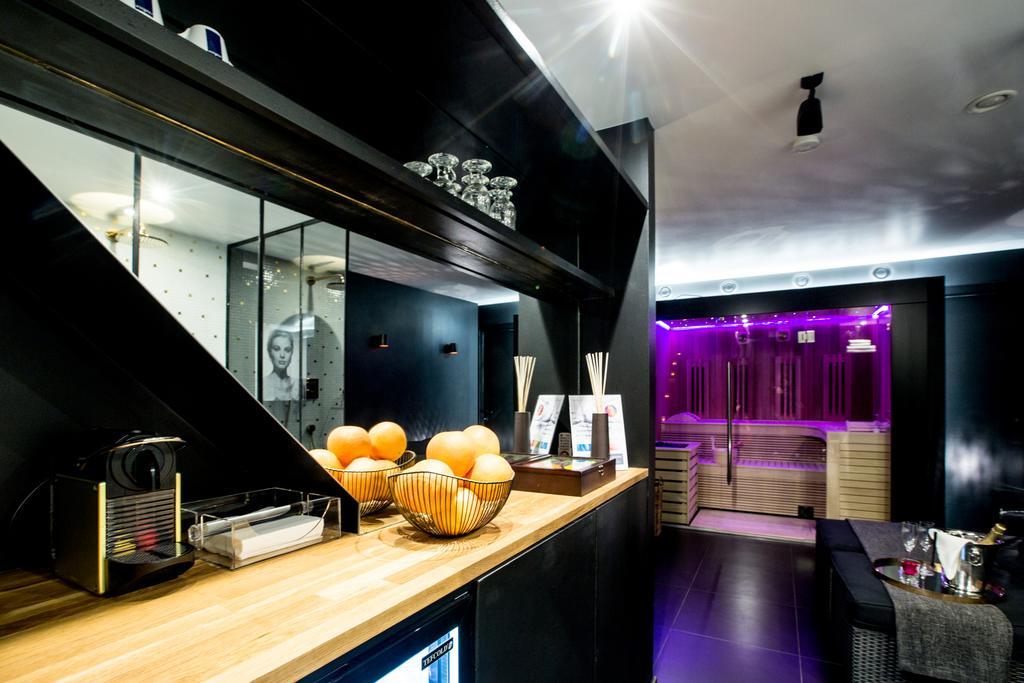 Chambre Avec Jacuzzi Sauna Privatif Apartment Brussels