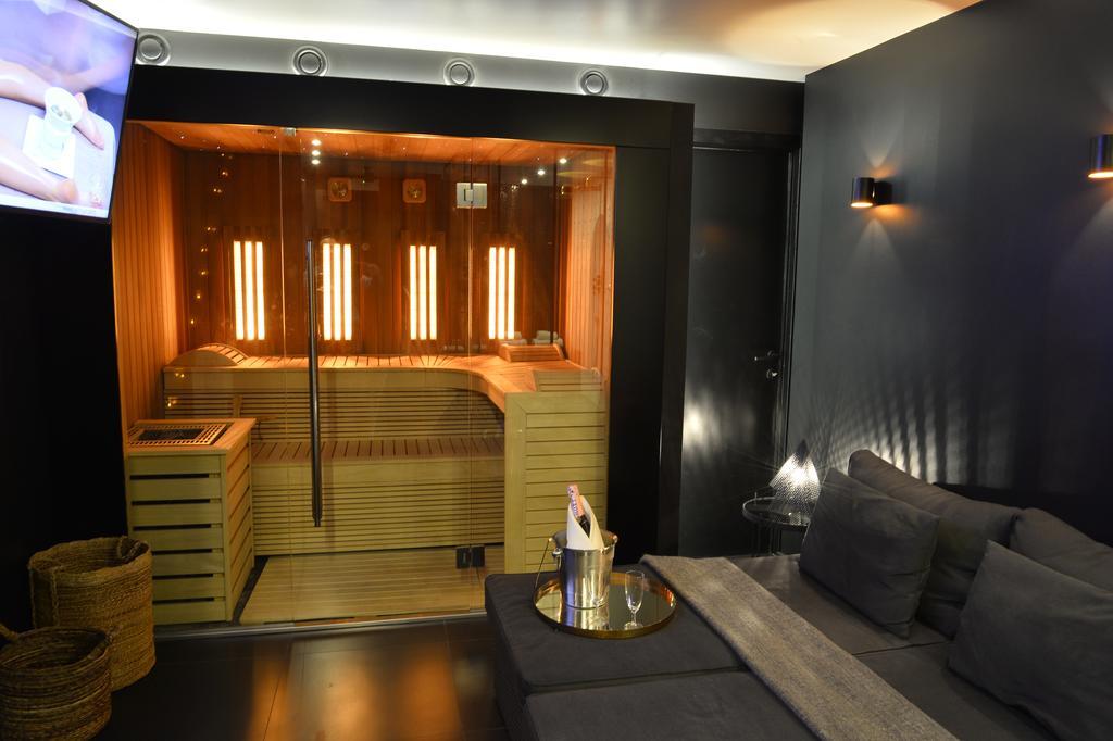 Chambre Avec Jacuzzi Sauna Privatif * Brussels