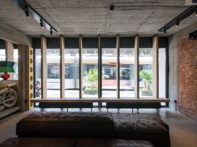 Khách sạn Jam Brussels 3*