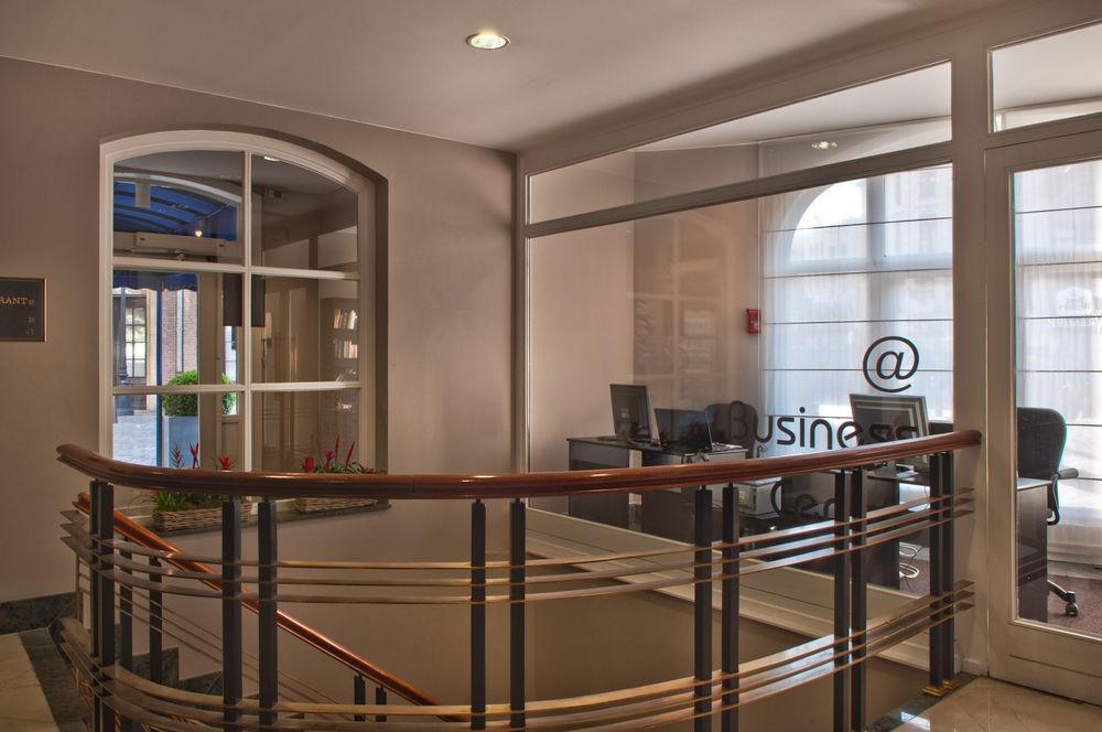 Hotel Nh Carrefour De L'europe 4*