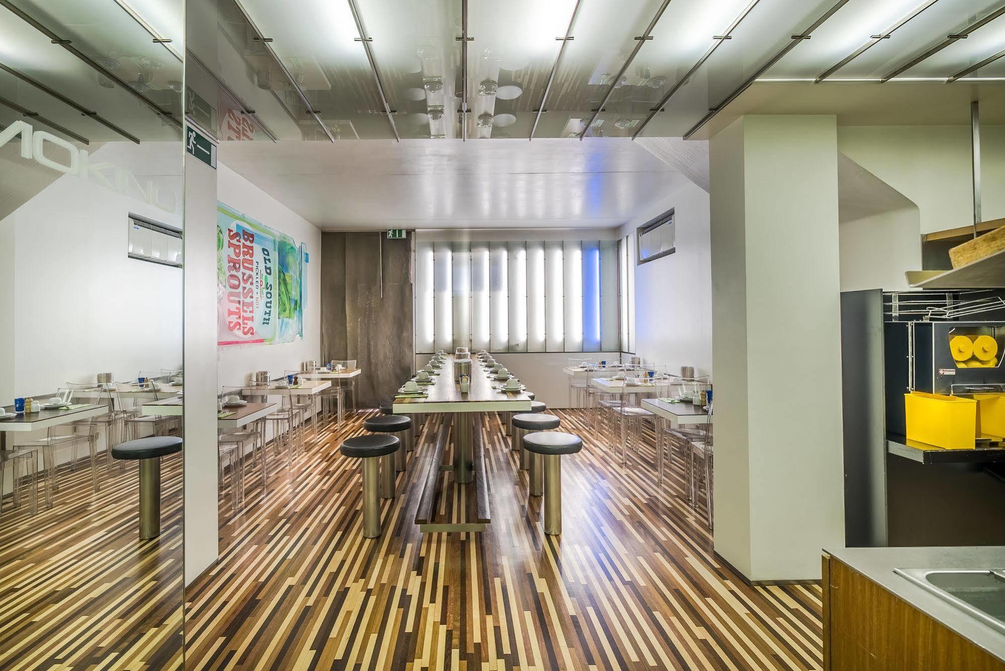 Hotel 322 Lambermont Brussels Schaerbeek