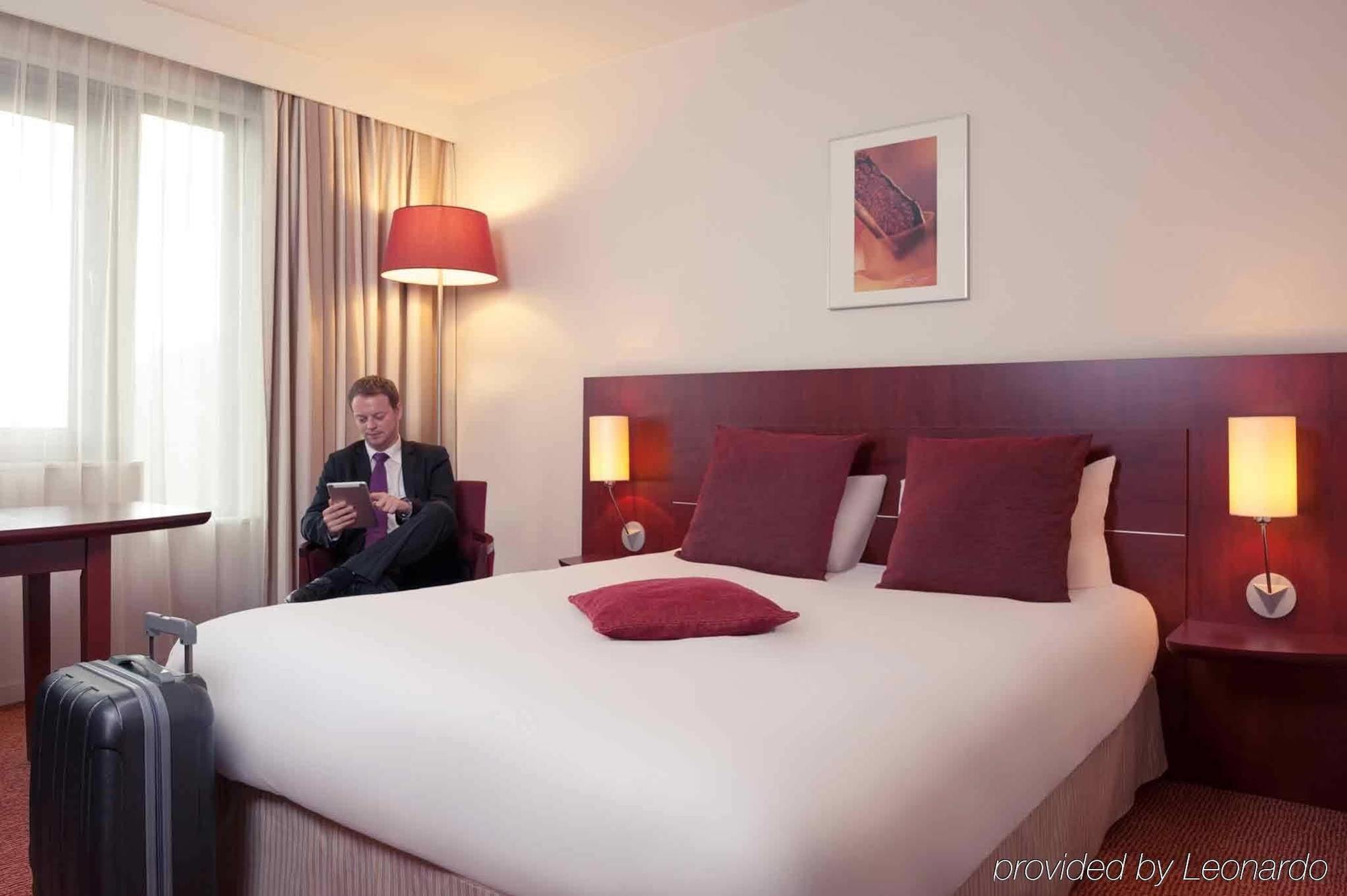 Hotel Mercure Airport 3*