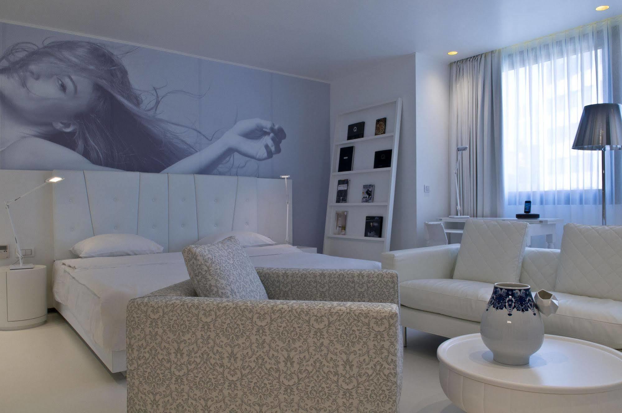 B-aparthotel Regent 4*