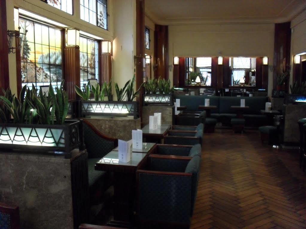 Esperance Hotel 3*