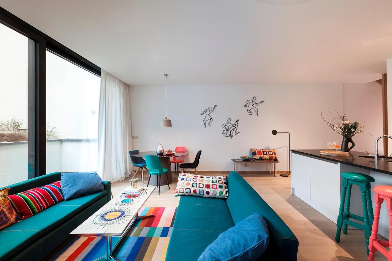 Unit 6 - Colorful Smart Triplex Private Garden & Parking * Brussels