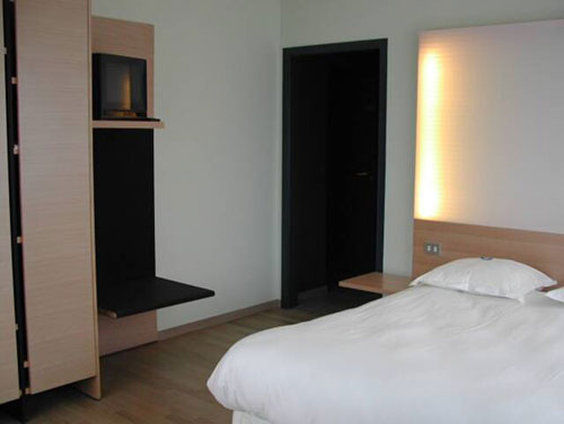 322 Lambermont Brussels 3* Schaerbeek