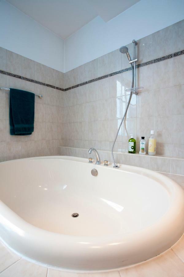 Josaphat Park Bed & Breakfast 3*