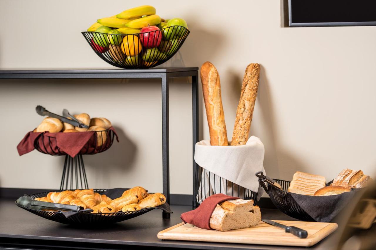 Ibis Brussels Centre Chatelain Khách sạn
