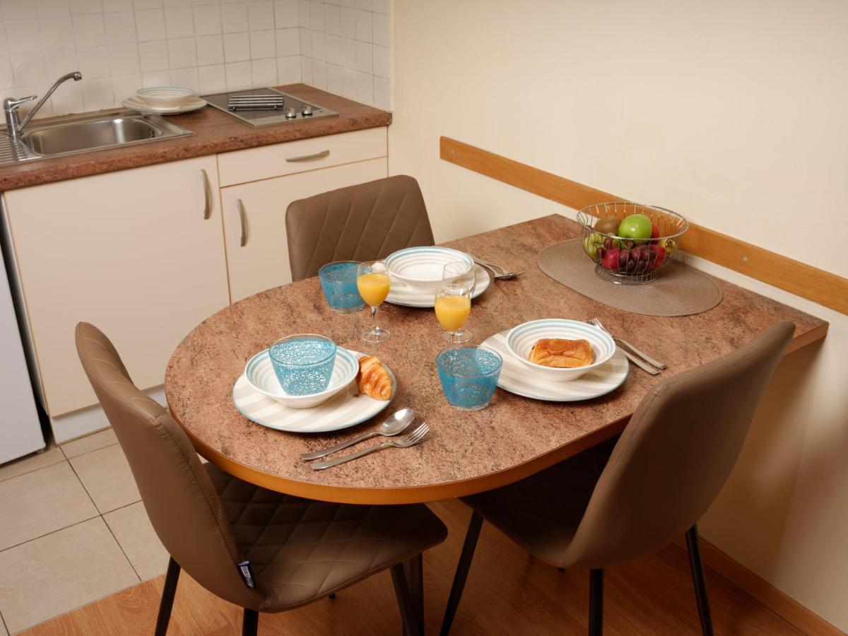 Axl Flathotel Continental Aparthotel 3*