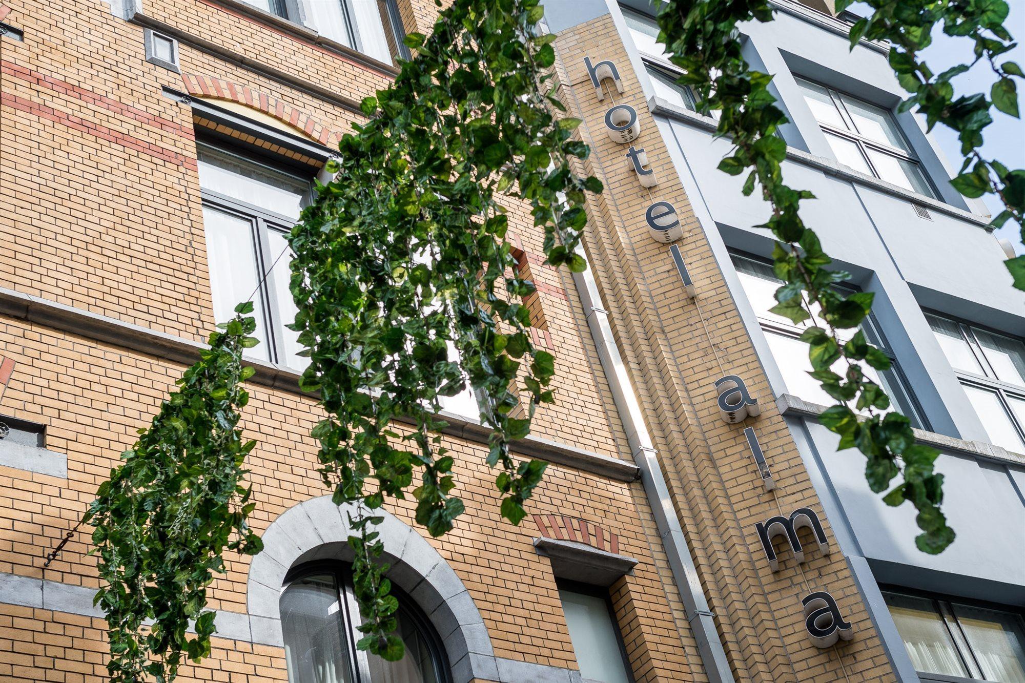 Alma Grand Place Hotel 3*