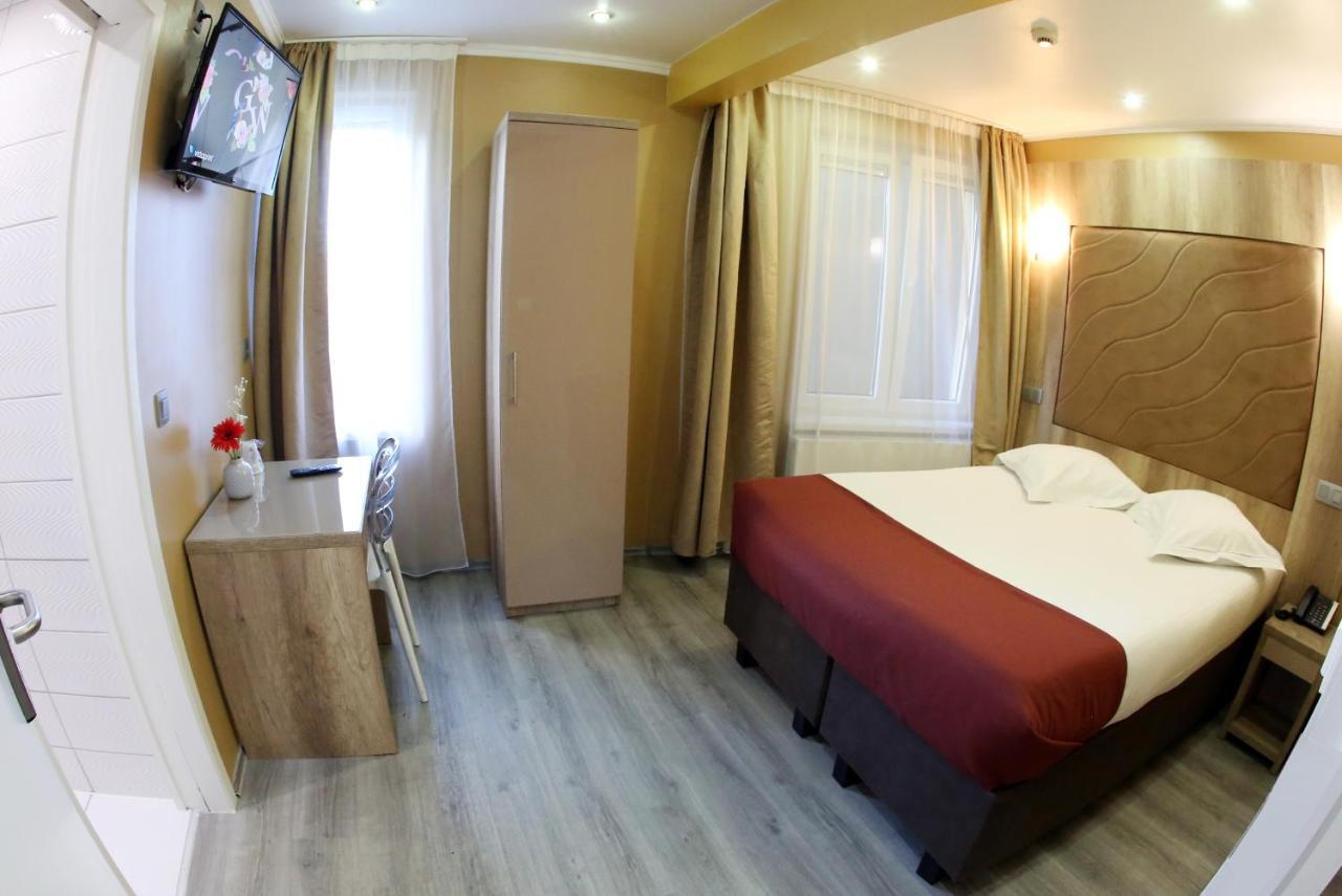 Khách sạn Phenix 3*