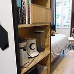 Superbe Studio Au 1Er Etage, Proche De La Gare Du Midi
