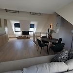 Charming Duplex On The Canal Brussels