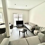 Luxury Brand New Apartment