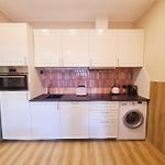 Magnolia Pink Studio New And Fully Equipped