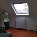 New Cozy Apartments In Porte de HAL