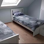 Chambre Deux Lits Celibataires 3Eme Etage Petite Cle Rouge