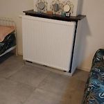 Chambre Deux Lits Celibataires Sous -Sol Cle Ancien
