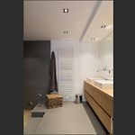 Flagey Terrace Design Residence