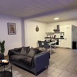 Appartement De Luxe Entierement Renove - Proche Aeroport De Bruxelles, Quartier Chic