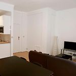Appartement, Deux Chambres Au Pied Du Metro Montgomery