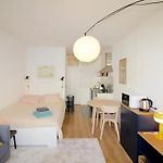 Brand New & Cosy - Louise & Stephanie Area