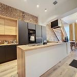 Modern Rooms For Rent