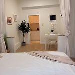 Comfortable Studio 10 Min From Midi Station And 15 Min From Brussels Center