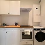 Comfortable Studio 10 Min From Midi Station And 15 Min From Brussels Center