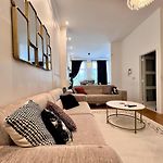 Spacious Family Apartment For 9 Near Brussels Midi Station